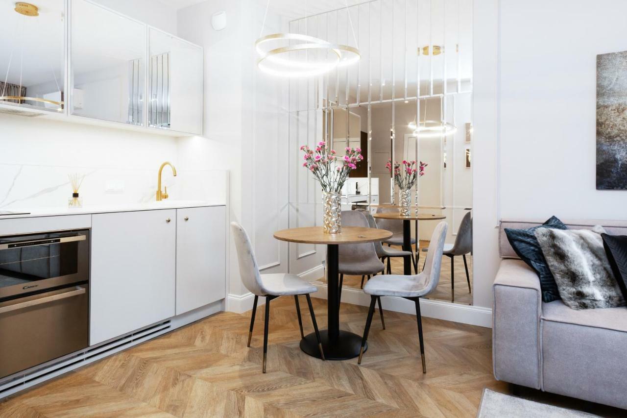 Mennica By Renters Prestige * Warszawa